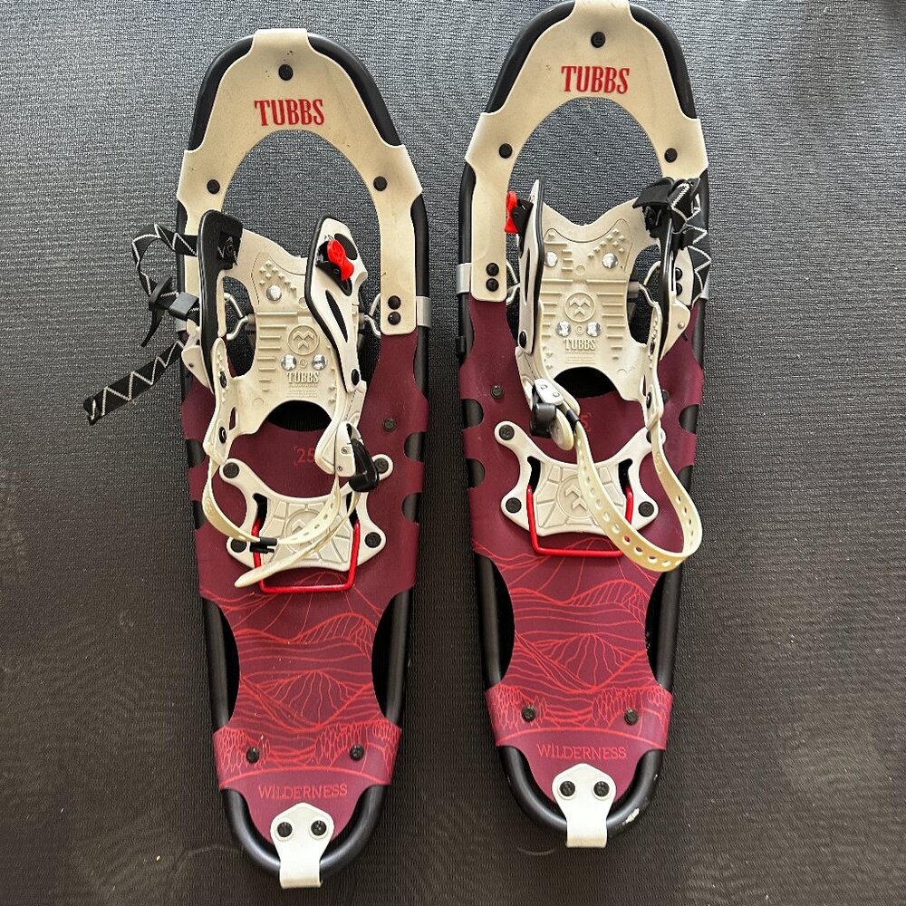 Tubbs 25in. snowshoes